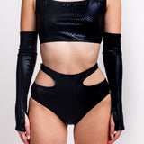 Top rave con abertura de serpiente oscura